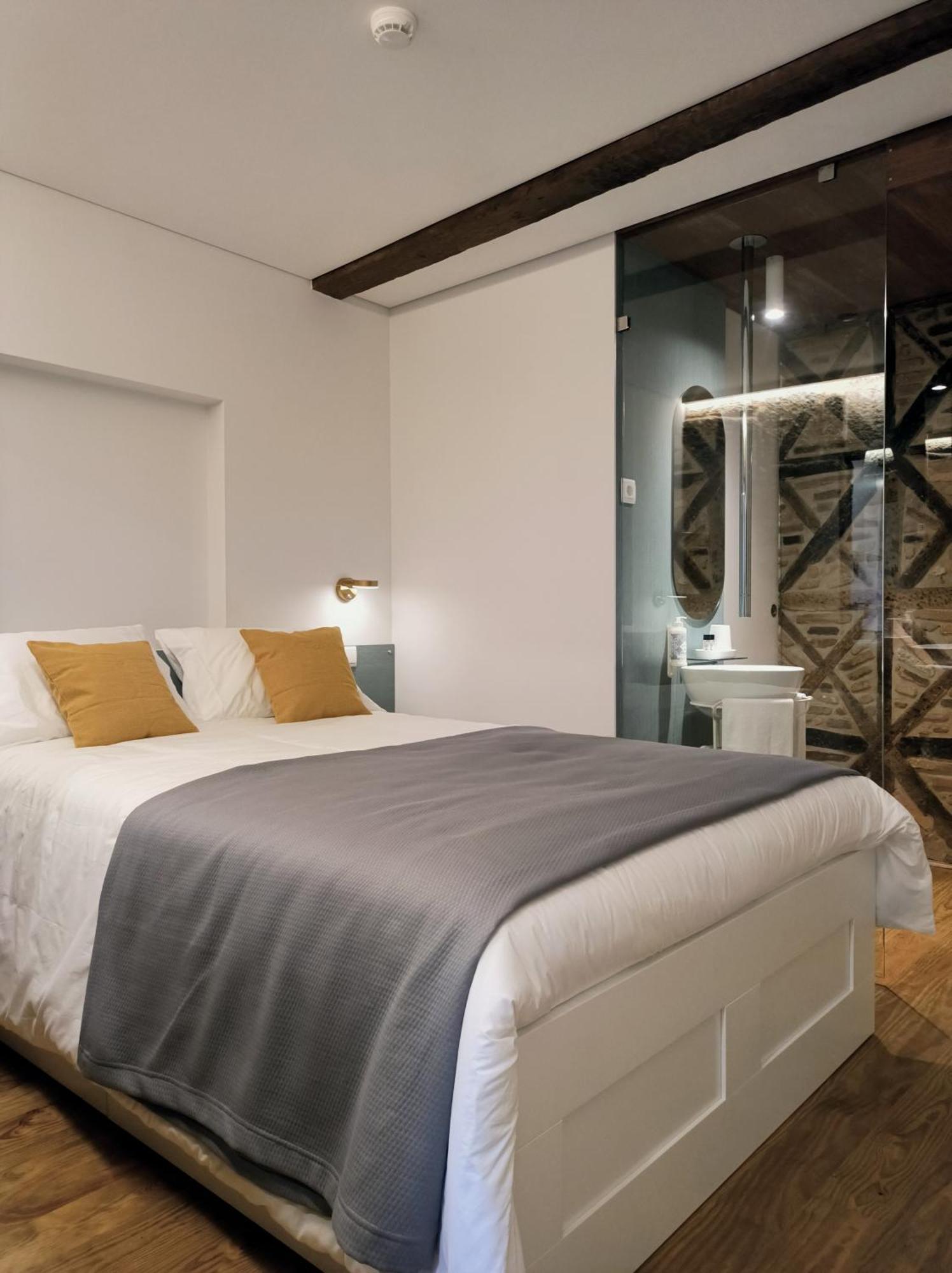 גימראייש Domi Suites & Studios מראה חיצוני תמונה